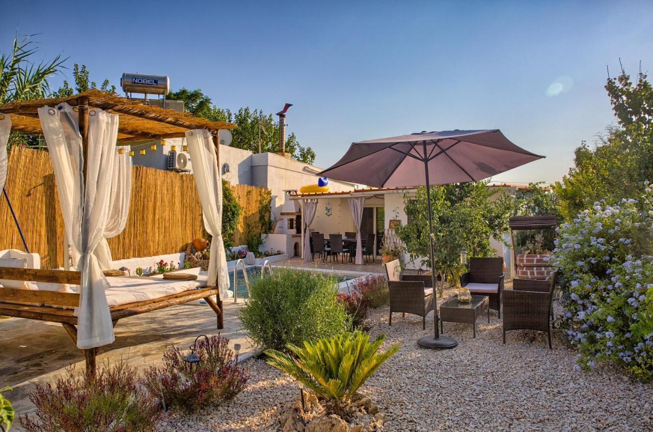 Platanos Holiday home Haraki